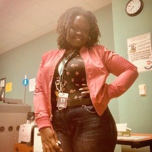 Meet your Posher, Alyce